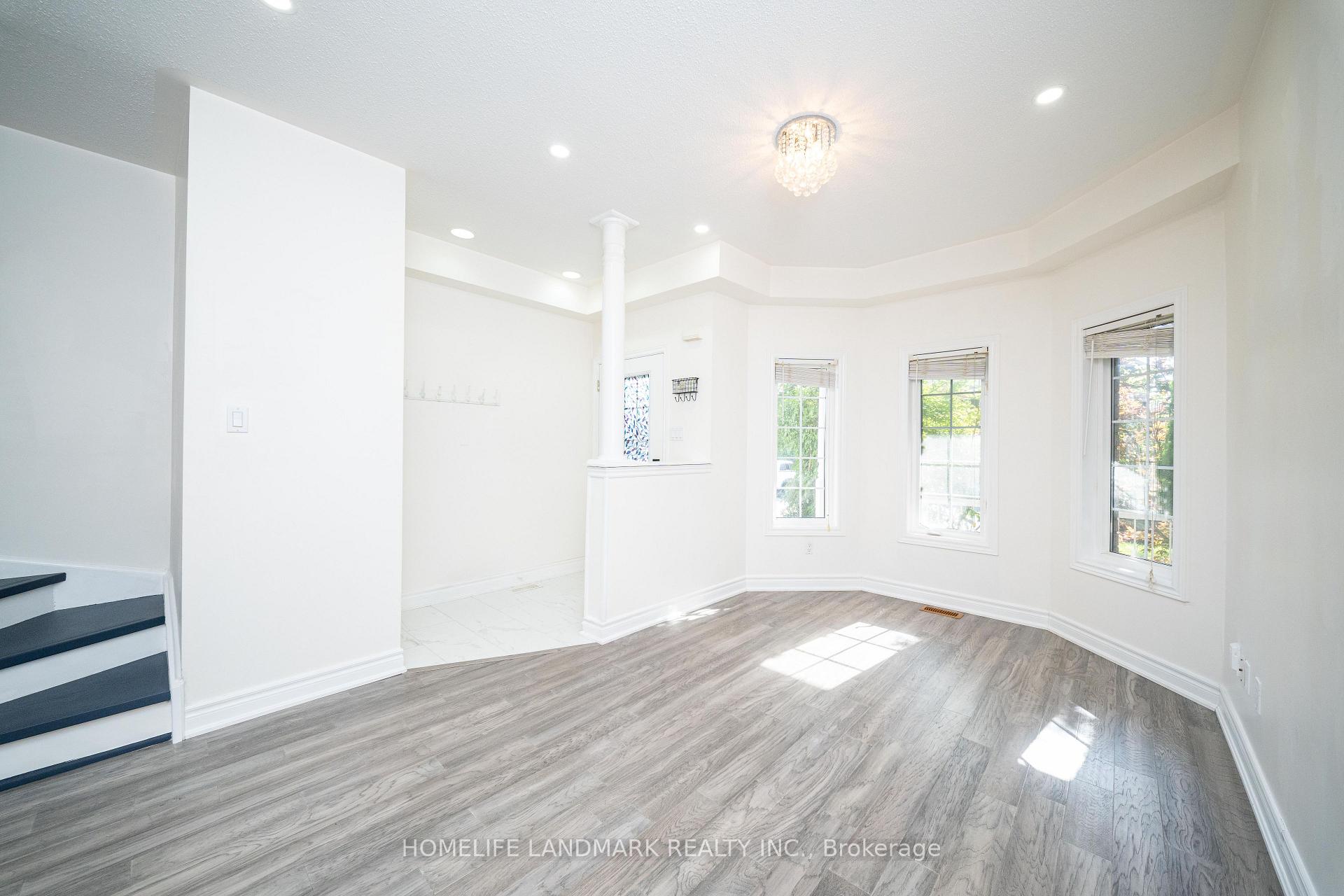 Photo 7 of 33 Titan Drive, Hamilton, Stoney Creek — HOMEH