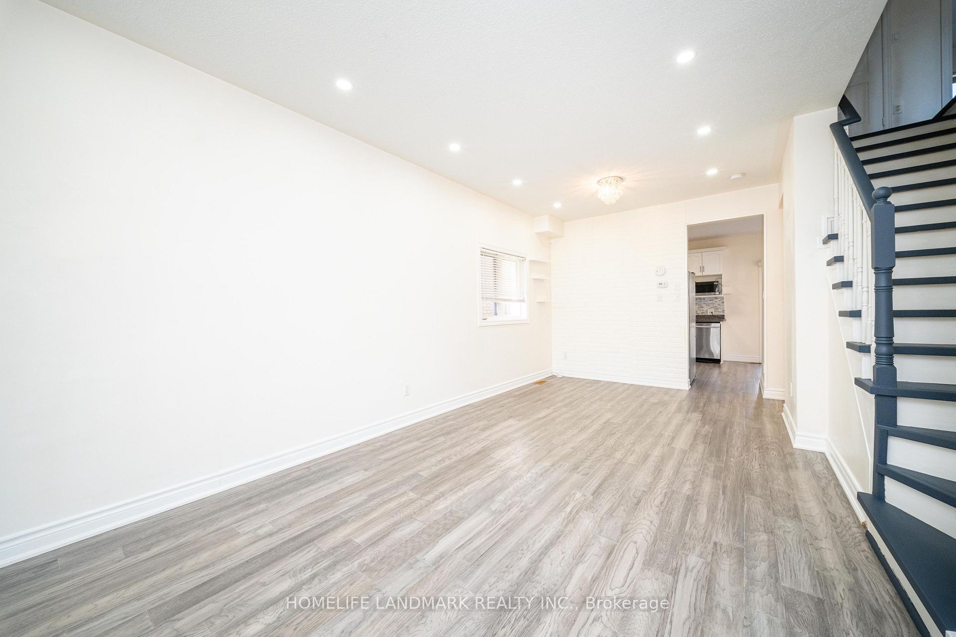 Photo 9 of 33 Titan Drive, Hamilton, Stoney Creek — HOMEH