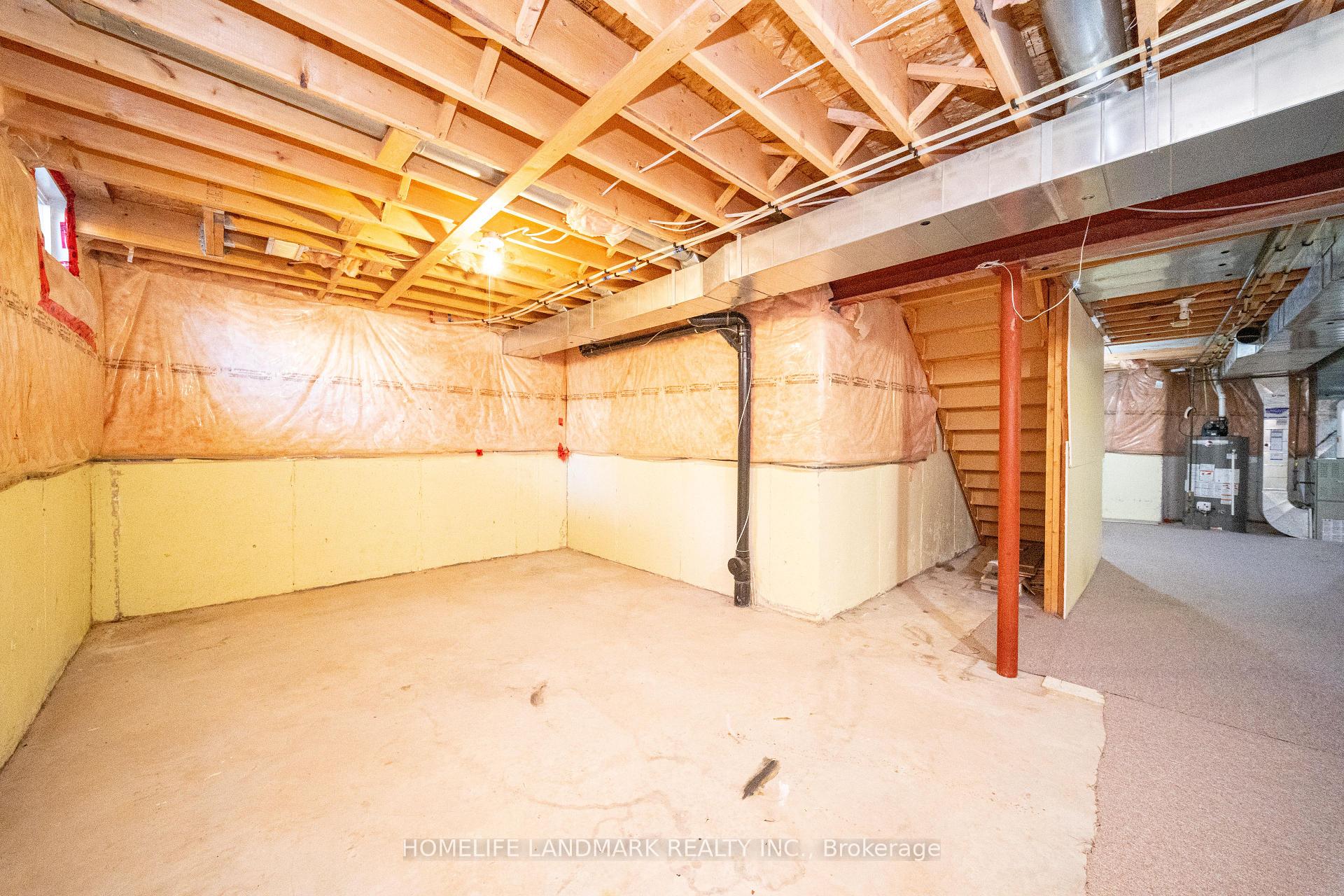 Photo 36 of 33 Titan Drive, Hamilton, Stoney Creek — HOMEH