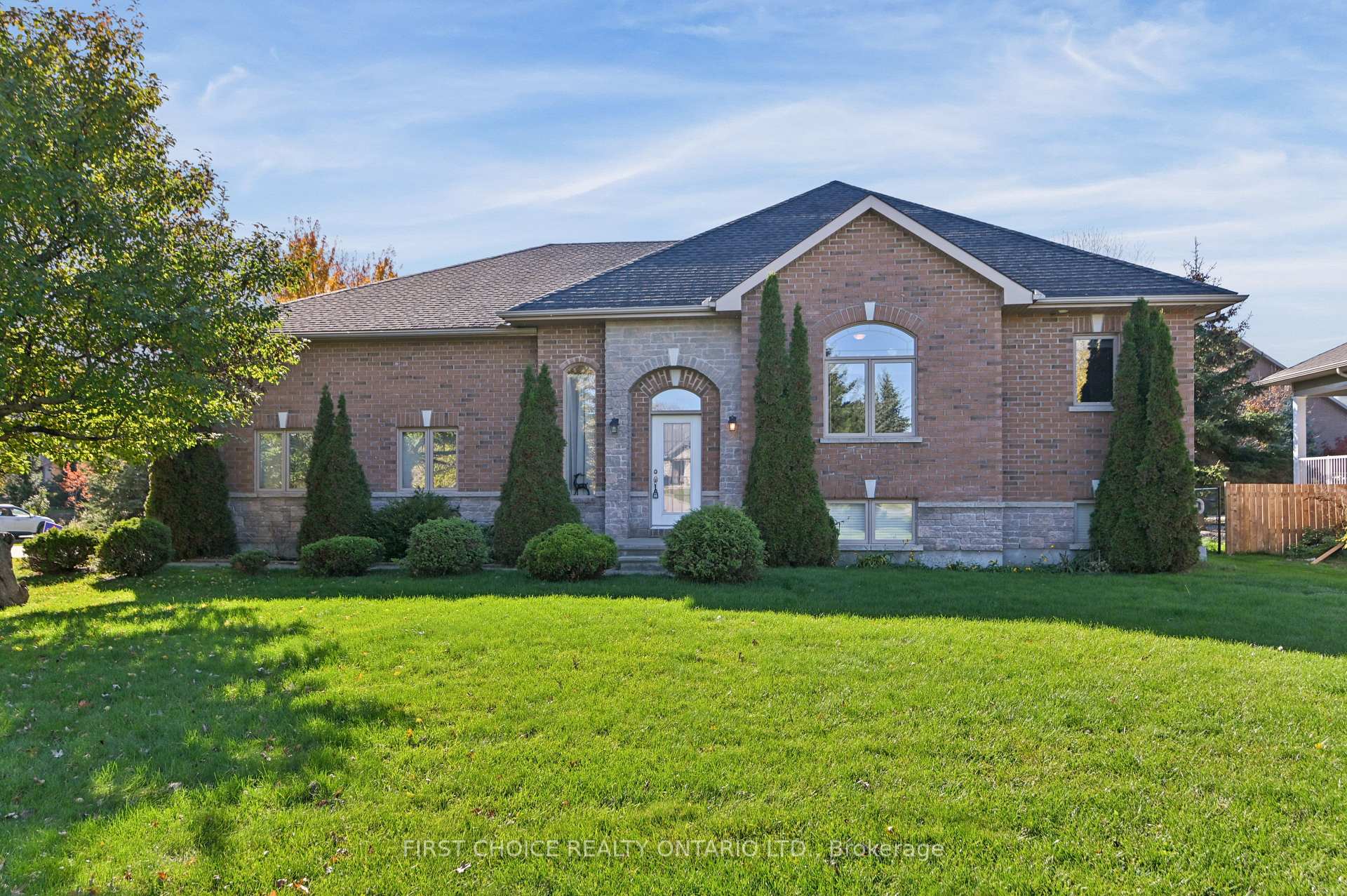 Photo 1 of 6391 Blossom Trail Drive, Ottawa, Greely — HOMEH