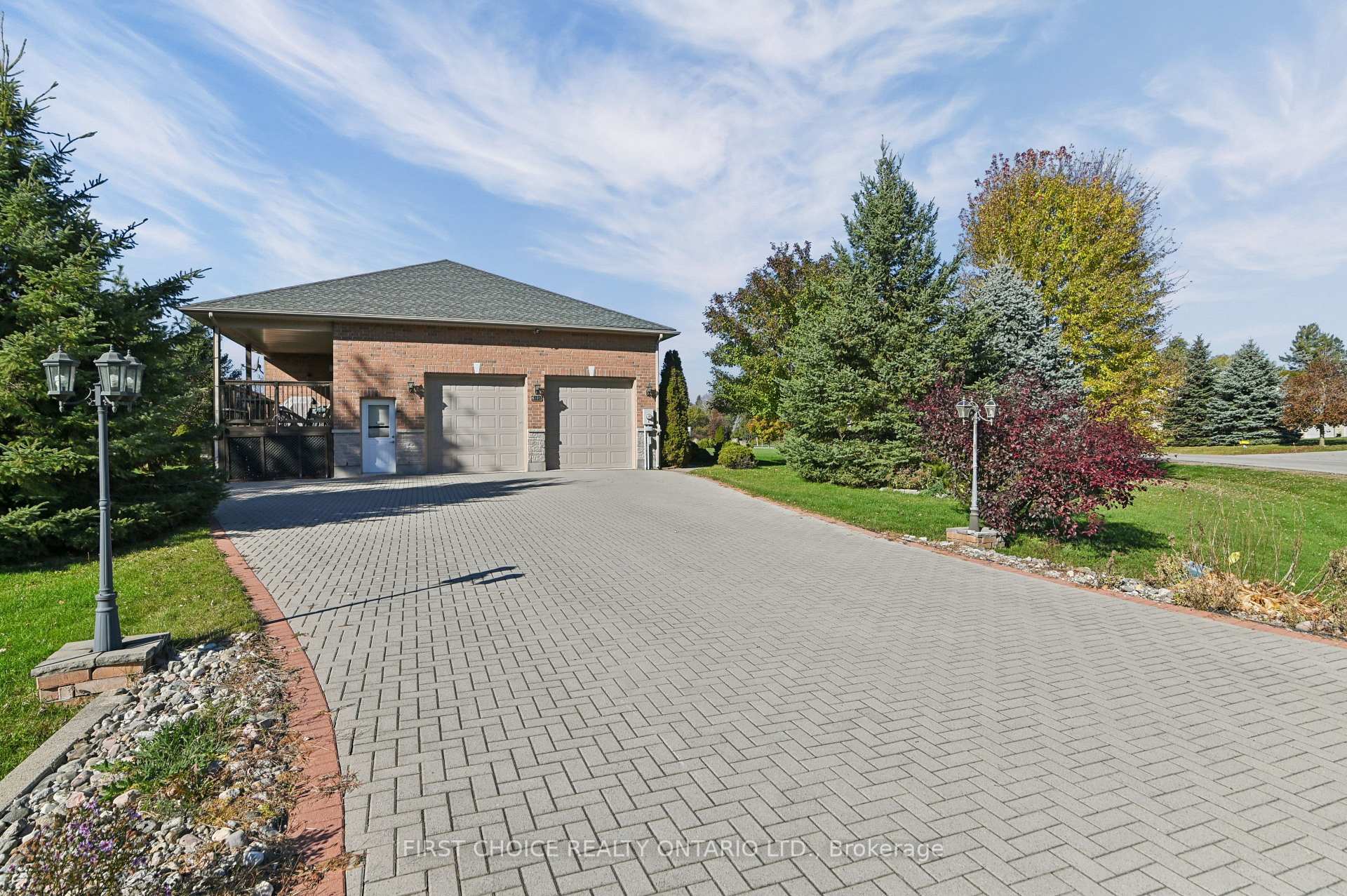 Photo 3 of 6391 Blossom Trail Drive, Ottawa, Greely — HOMEH