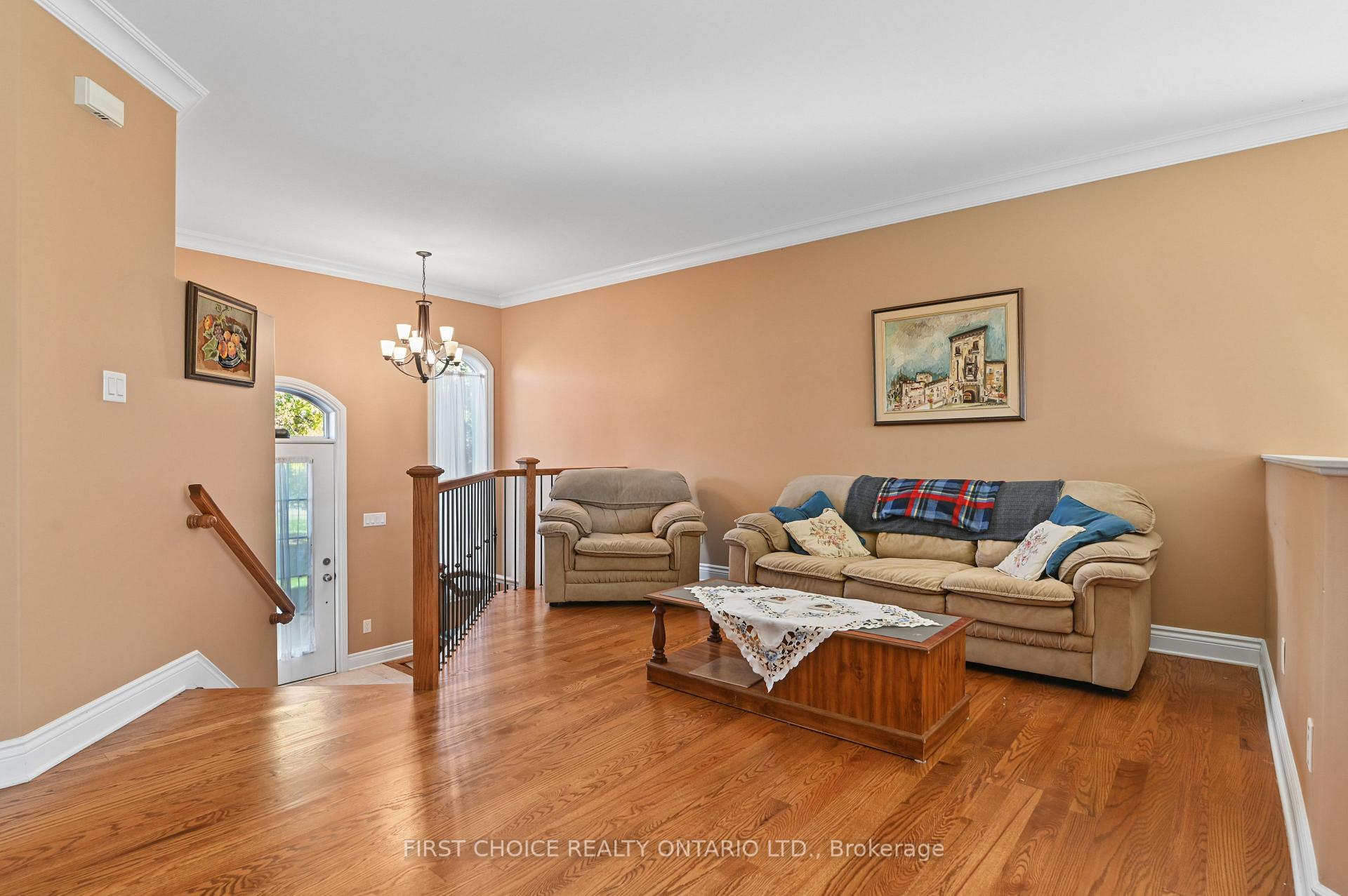 Photo 6 of 6391 Blossom Trail Drive, Ottawa, Greely — HOMEH