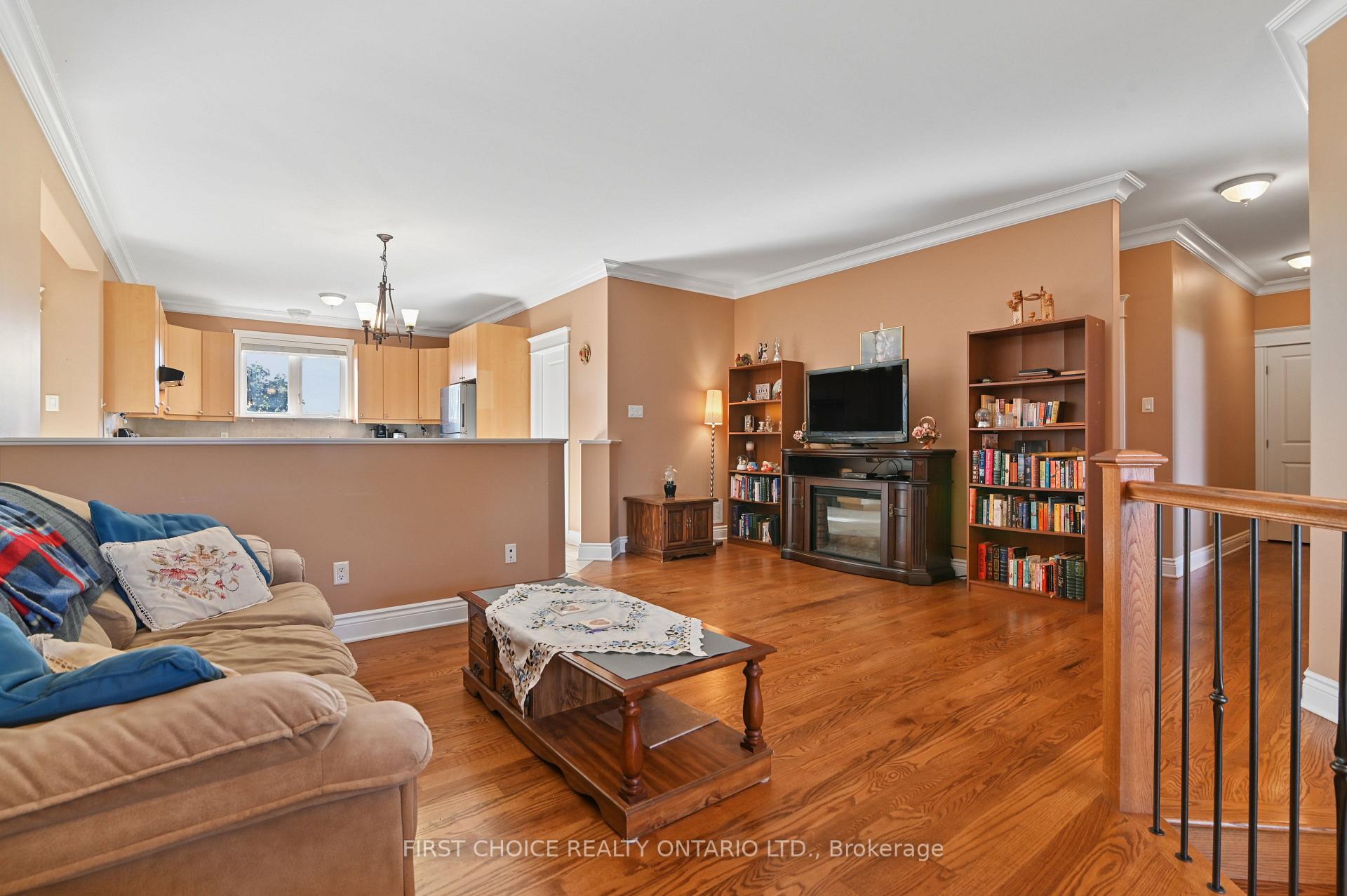 Photo 8 of 6391 Blossom Trail Drive, Ottawa, Greely — HOMEH