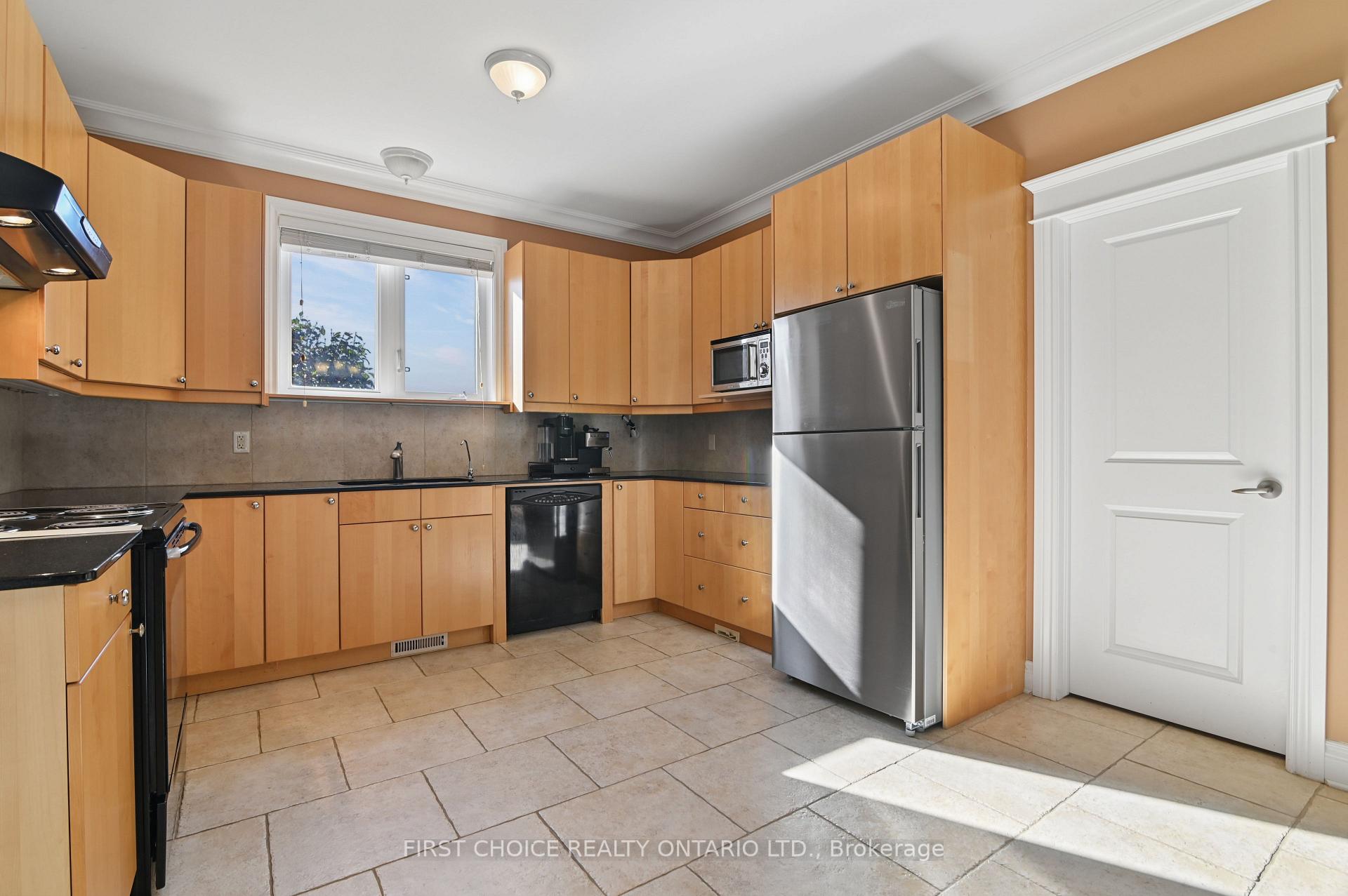 Photo 10 of 6391 Blossom Trail Drive, Ottawa, Greely — HOMEH