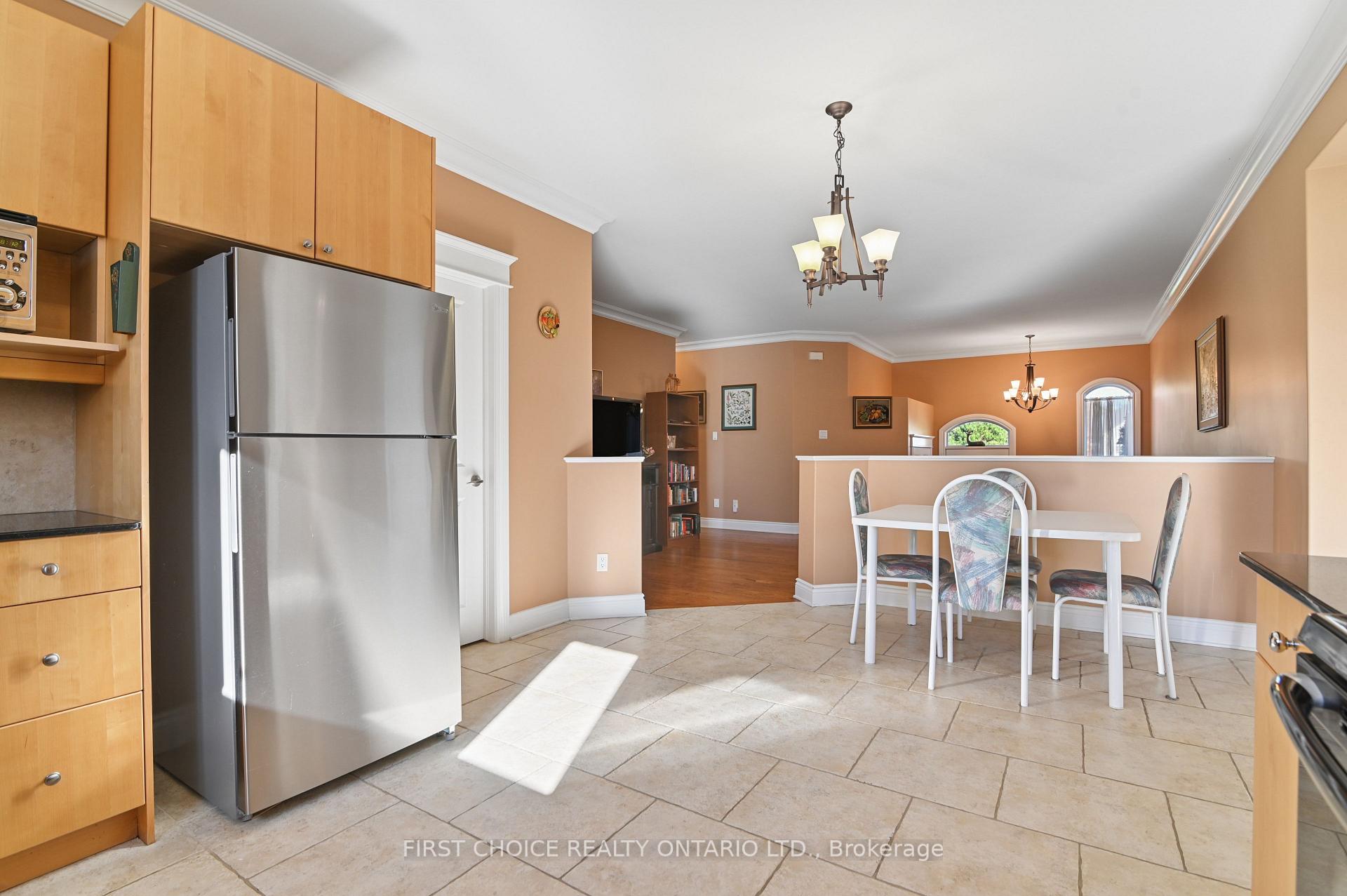 Photo 11 of 6391 Blossom Trail Drive, Ottawa, Greely — HOMEH