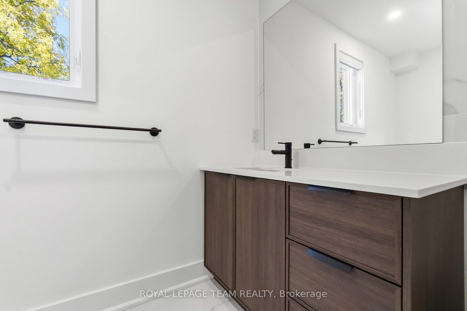 Photo 13 of Unit 8, 100 Hamilton Avenue N, Ottawa, Ottawa West — HOMEH