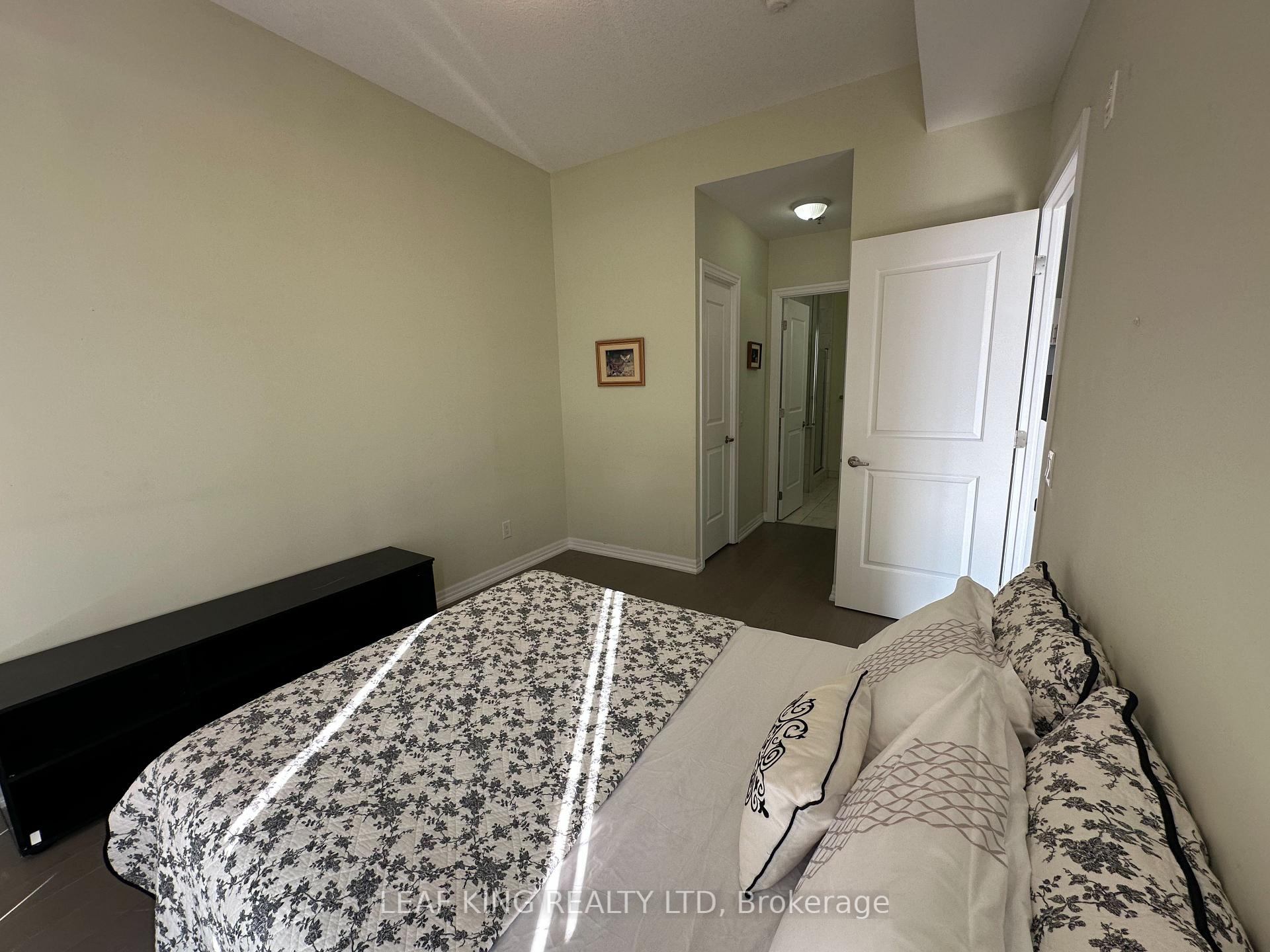 Photo 4 of Unit 704, 5001 Corporate Drive, Burlington, Uptown — HOMEH