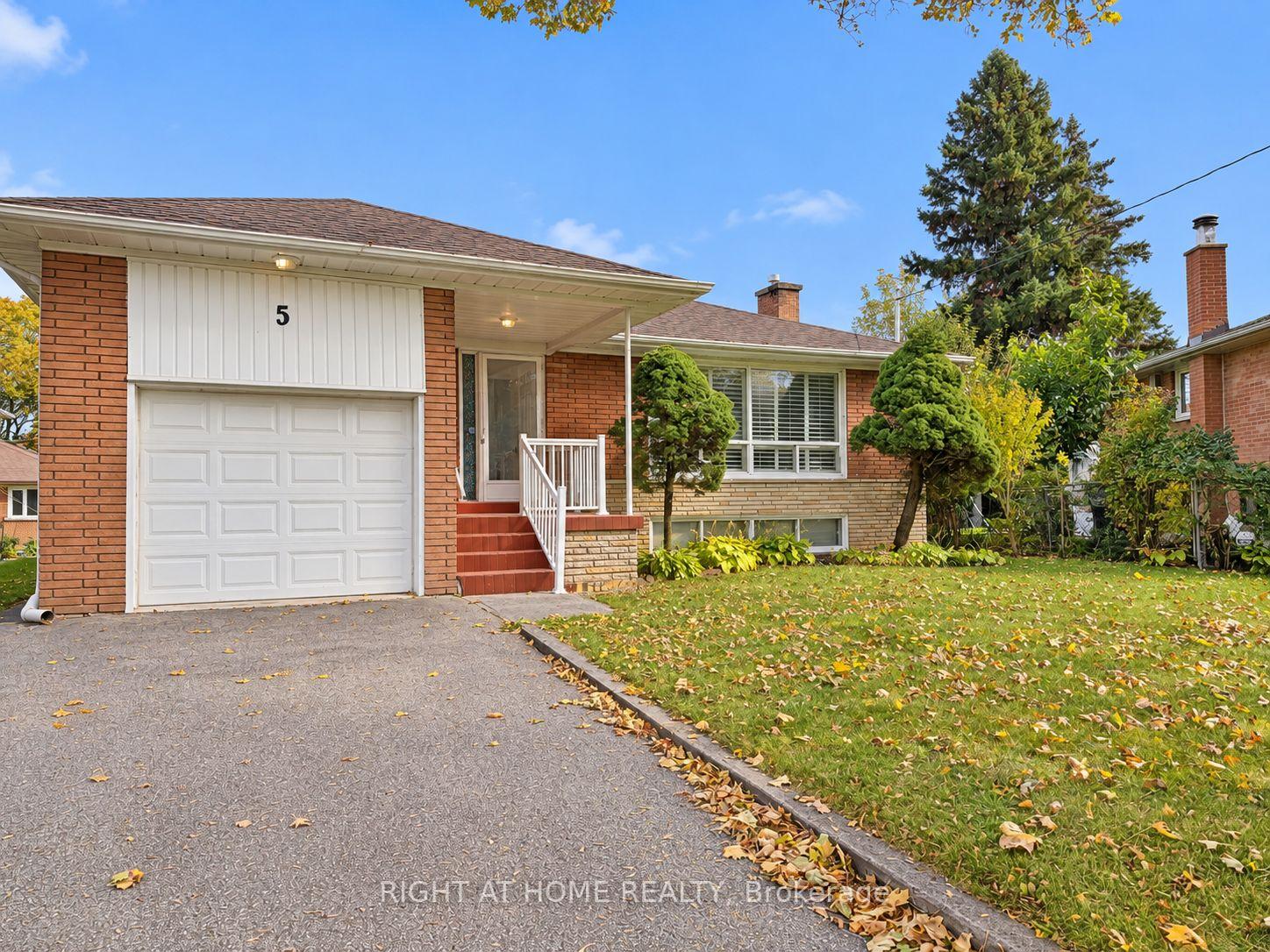 Photo 1 of 5 Renault Crescent, Etobicoke, Humber Heights — HOMEH