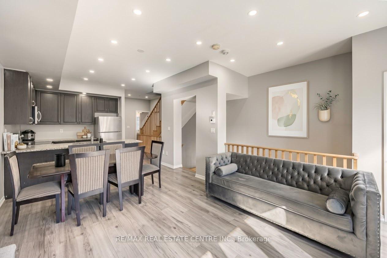 Photo 4 of Unit 95, 91 Danzatore Path, Oshawa, Windfields — HOMEH