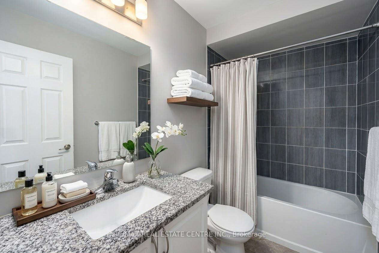 Photo 10 of Unit 95, 91 Danzatore Path, Oshawa, Windfields — HOMEH