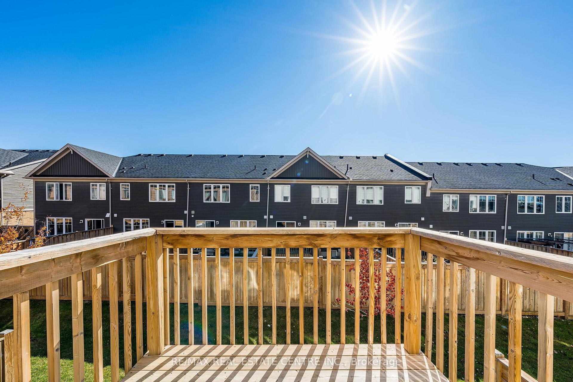 Photo 13 of Unit 95, 91 Danzatore Path, Oshawa, Windfields — HOMEH