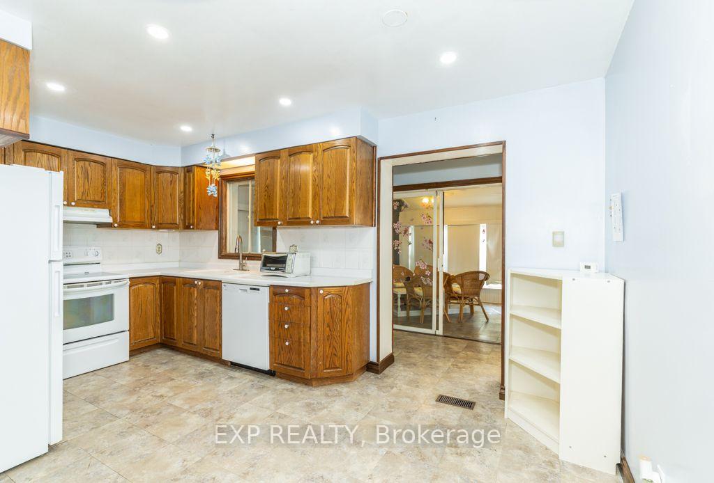 Photo 6 of Unit Main / Upper, 64 Burden Crescent, Ajax, South West — HOMEH