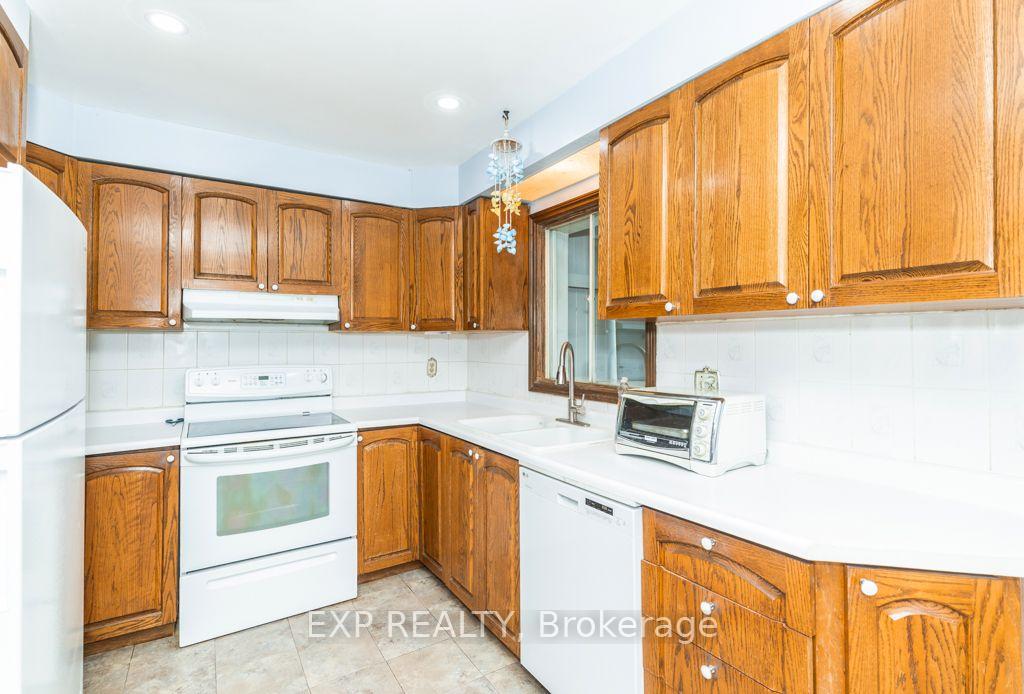Photo 8 of Unit Main / Upper, 64 Burden Crescent, Ajax, South West — HOMEH