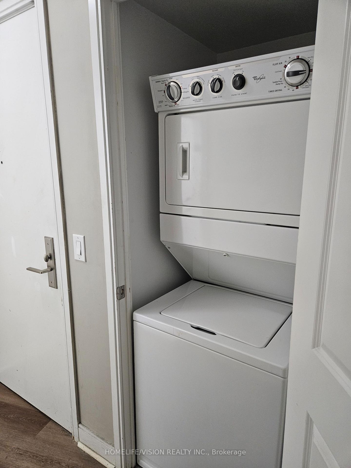 Photo 9 of Unit 610, 1 Scott Street, Toronto, Waterfront Communities — HOMEH