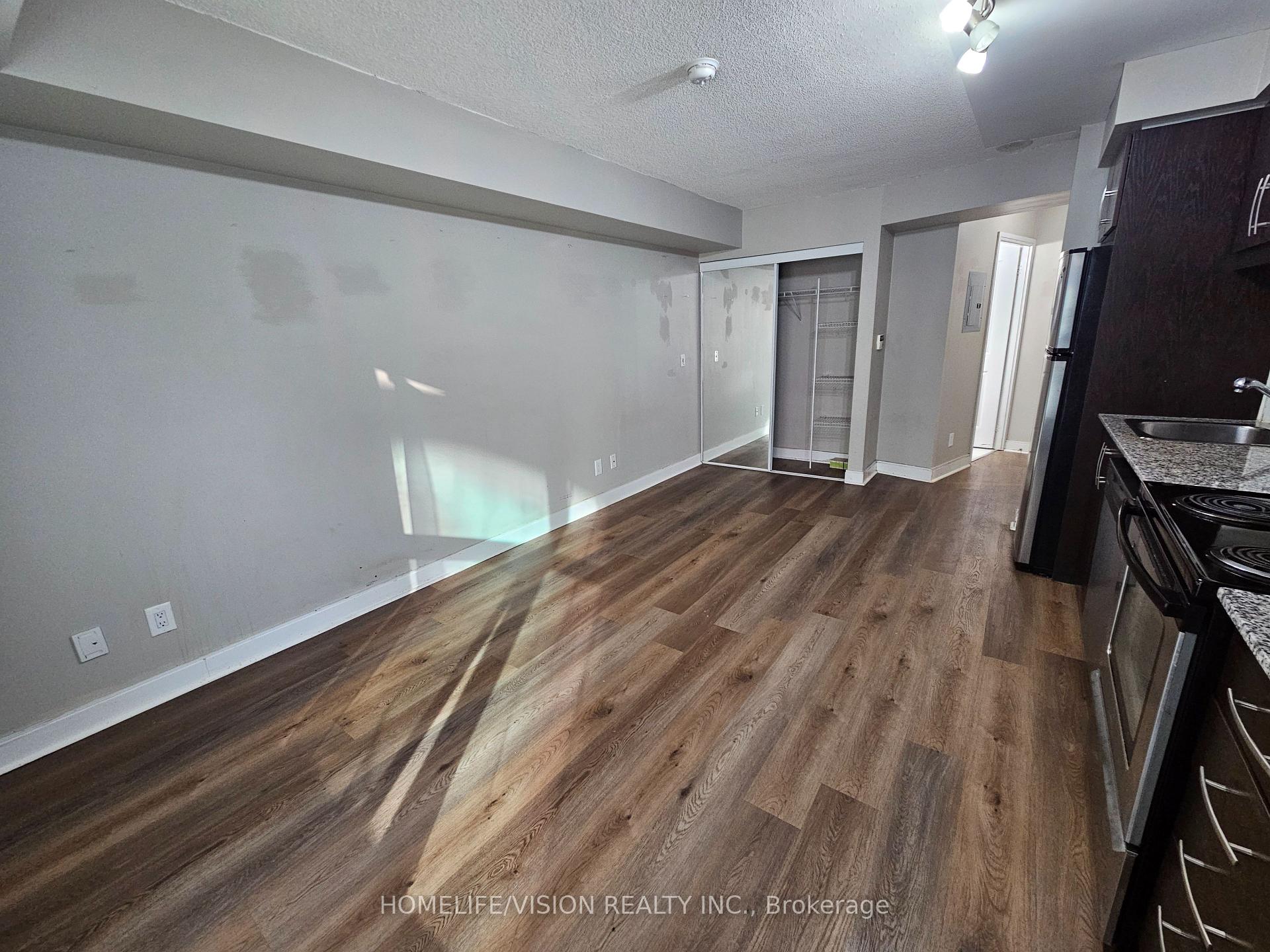 Photo 10 of Unit 610, 1 Scott Street, Toronto, Waterfront Communities — HOMEH
