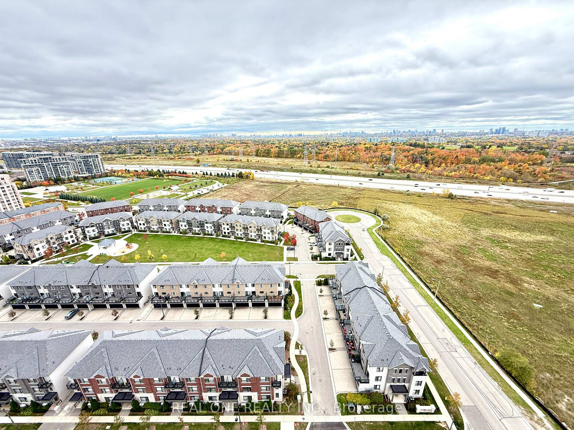 Photo 17 of Unit 2209, 12 Gandhi Lane, Markham, Commerce Valley — HOMEH