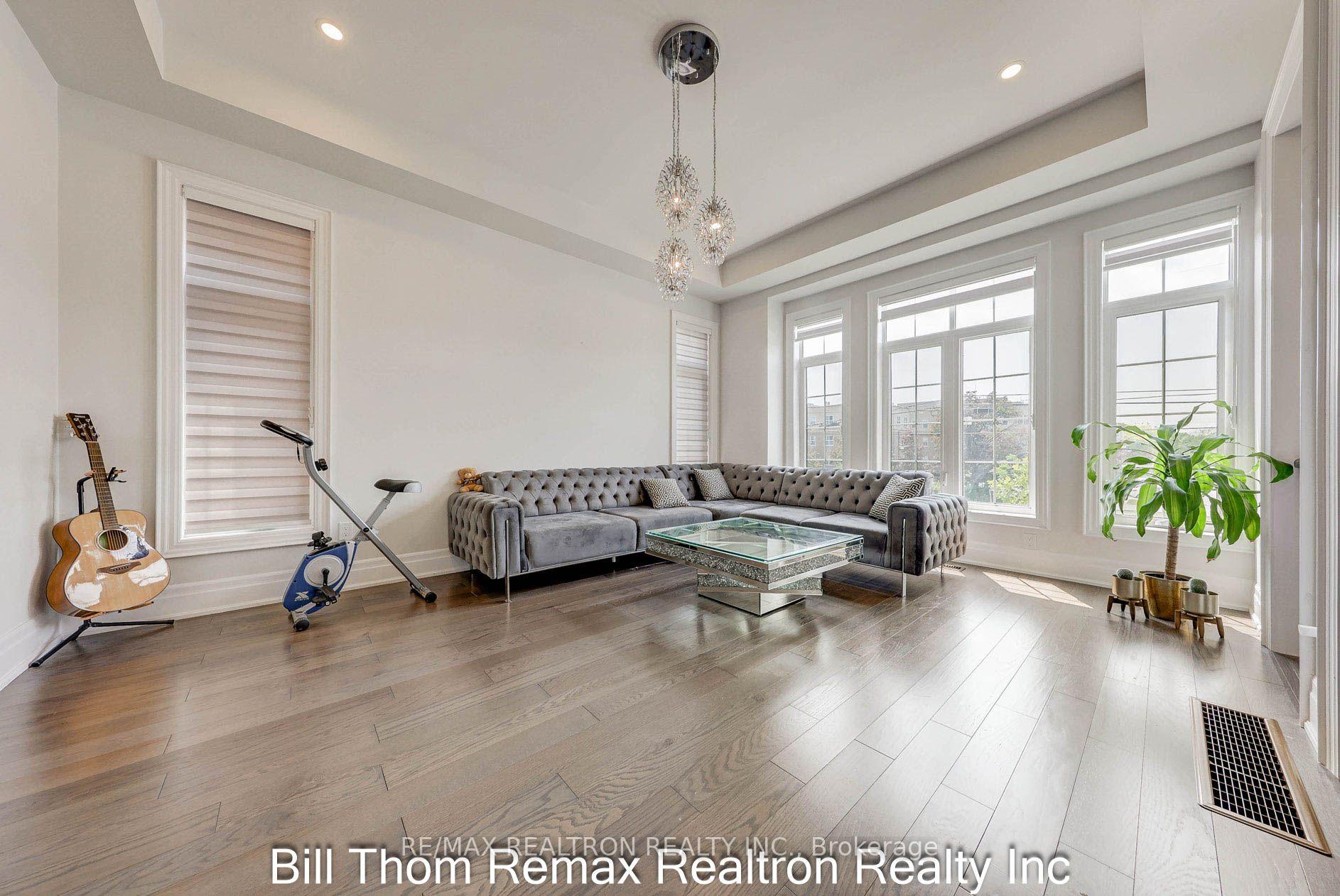 Photo 11 of 168 Cummer Avenue, North York, Newtonbrook East — HOMEH