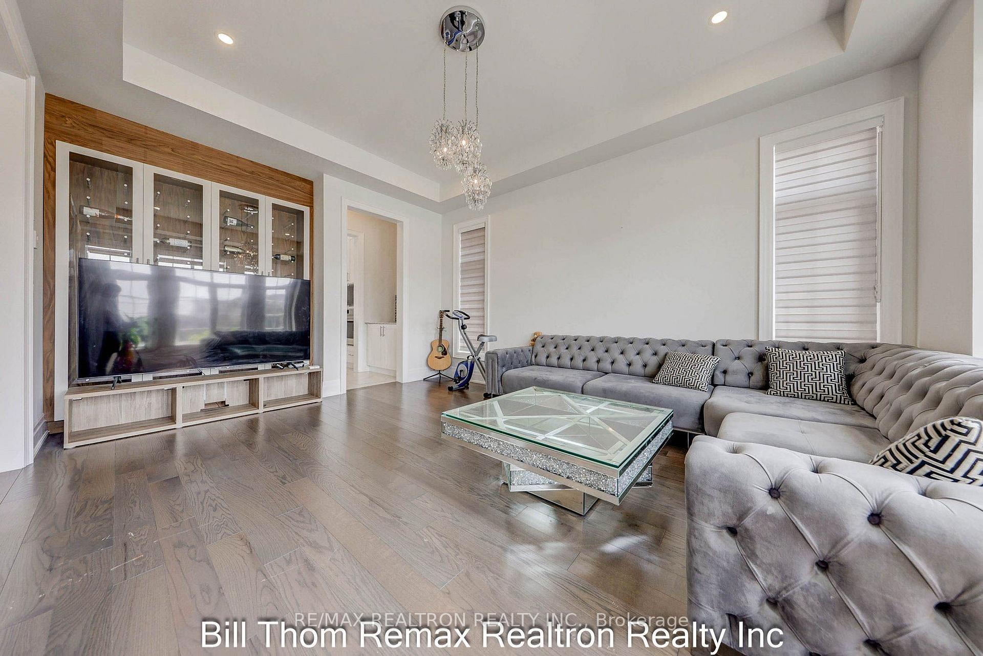 Photo 12 of 168 Cummer Avenue, North York, Newtonbrook East — HOMEH
