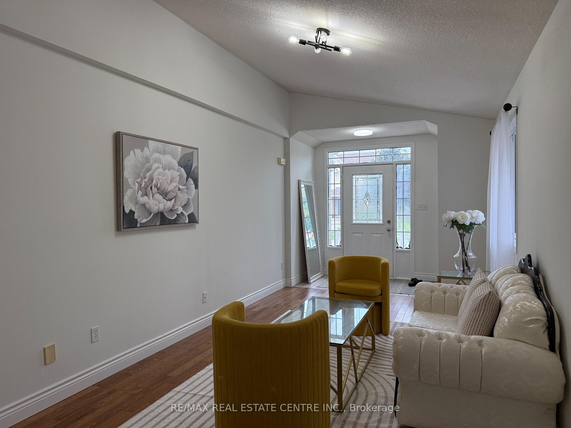 Photo 8 of 168 Copper Leaf Street, Kitchener, Larentian West — HOMEH