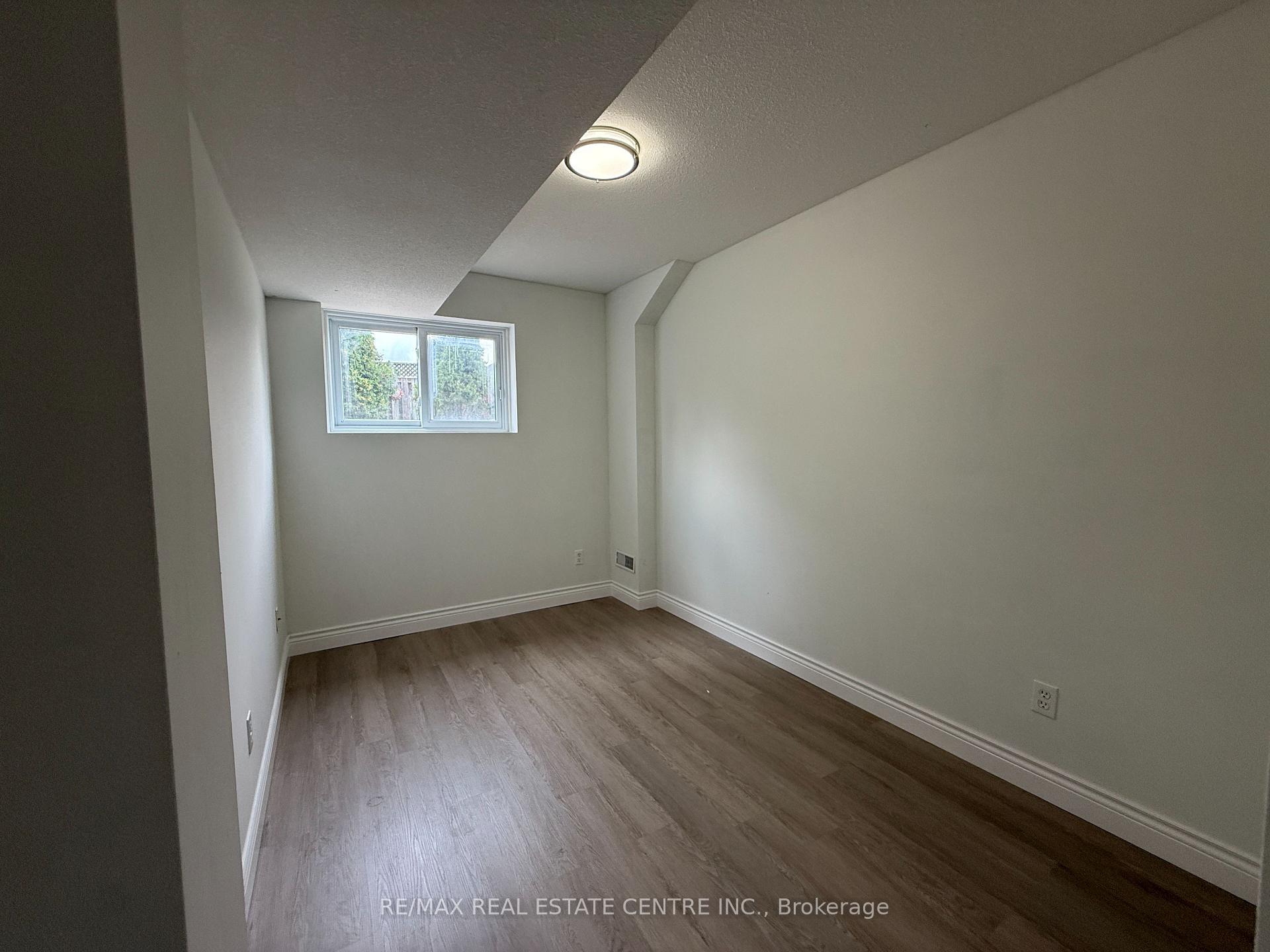 Photo 19 of 168 Copper Leaf Street, Kitchener, Larentian West — HOMEH