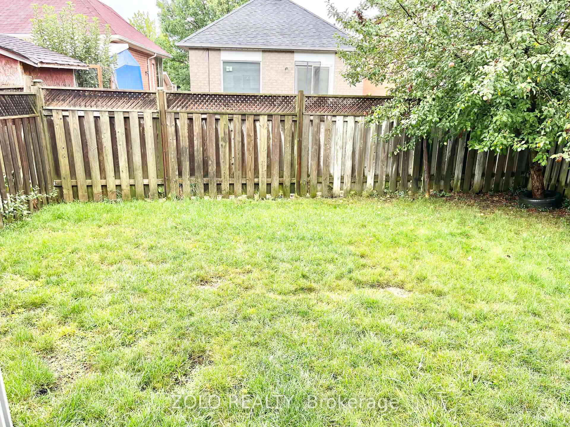 Photo 47 of 19 Saddletree Trail, Brampton, Brampton West — HOMEH