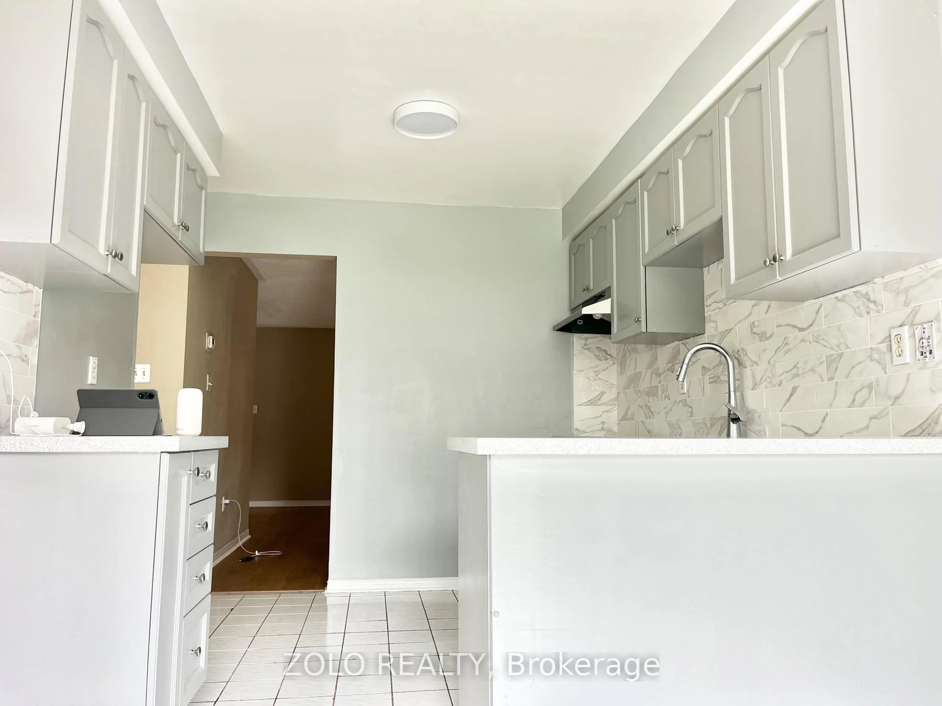 Photo 20 of 19 Saddletree Trail, Brampton, Brampton West — HOMEH
