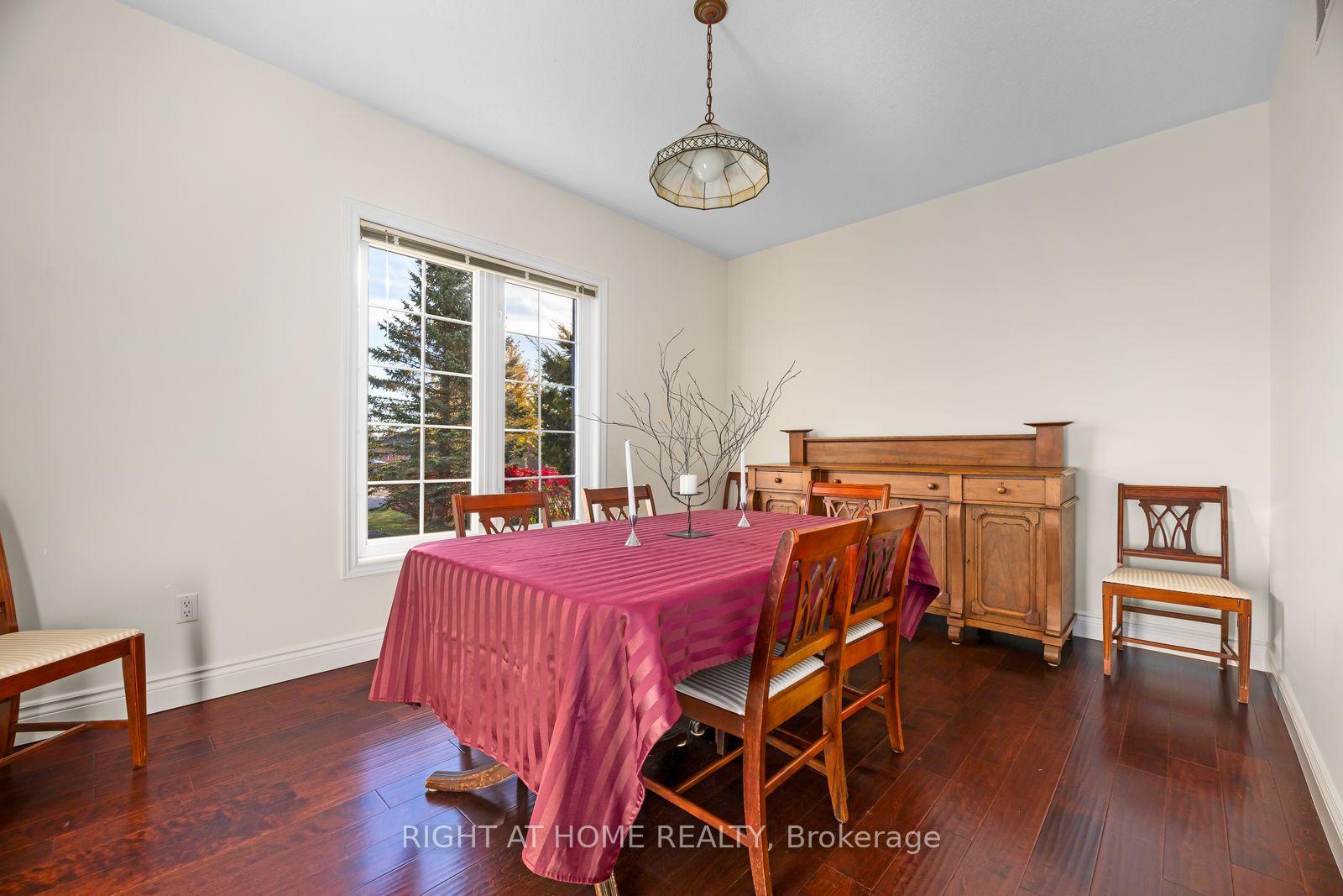 Photo 6 of 21 Crescent Moon Lane, Kawartha Lakes, Mariposa — HOMEH