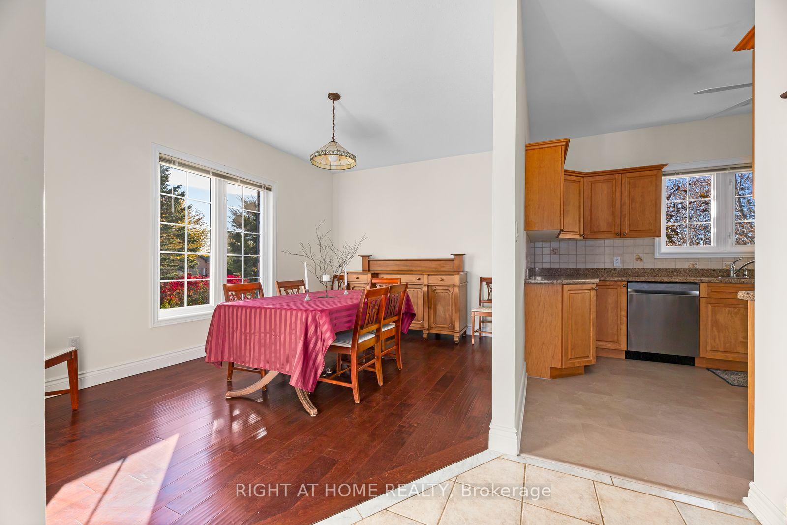 Photo 7 of 21 Crescent Moon Lane, Kawartha Lakes, Mariposa — HOMEH