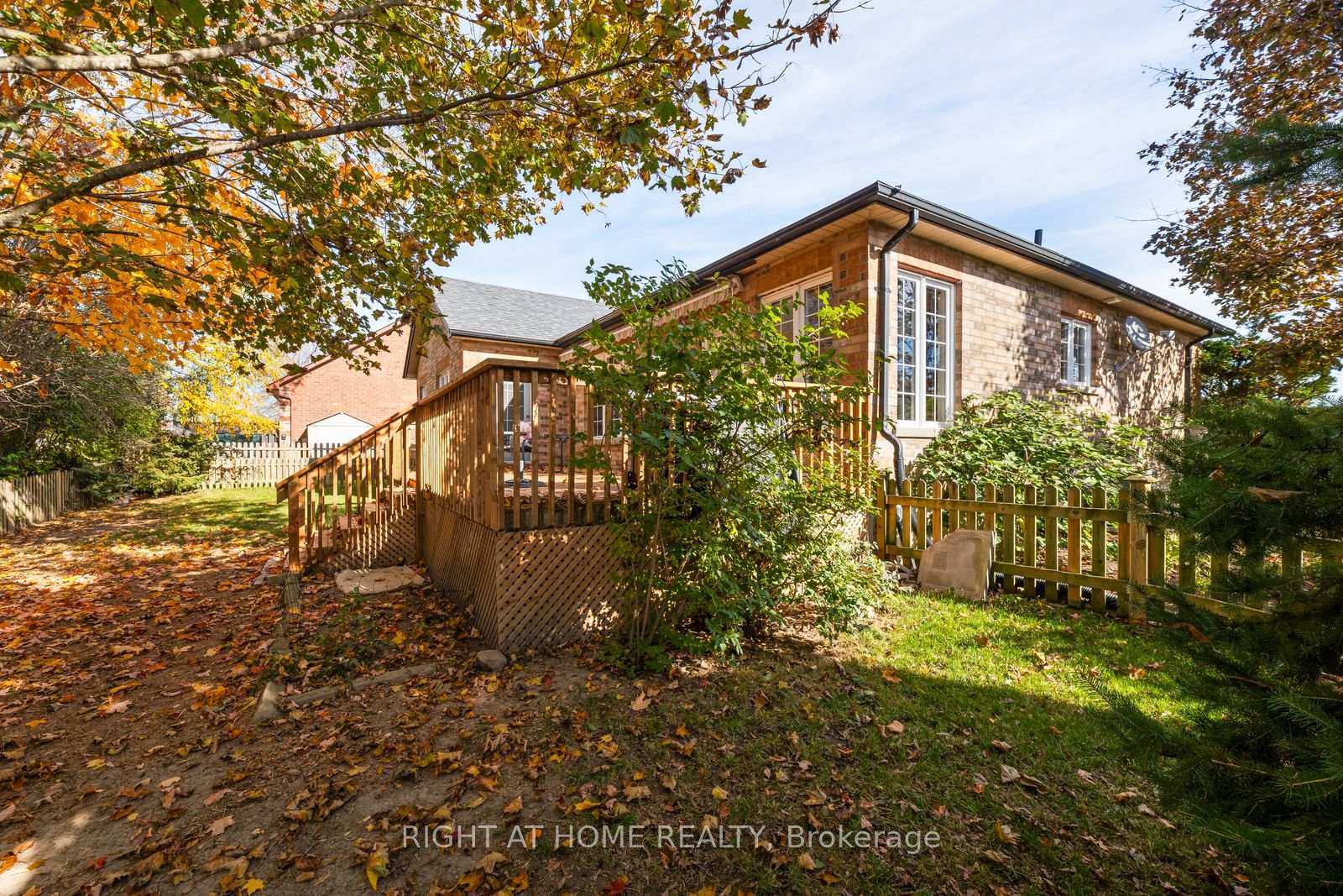 Photo 36 of 21 Crescent Moon Lane, Kawartha Lakes, Mariposa — HOMEH