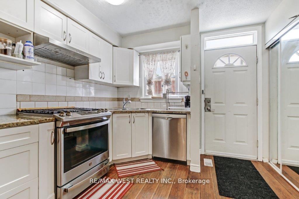 Photo 4 of 1084 Southdale Road E, London, South S — HOMEH