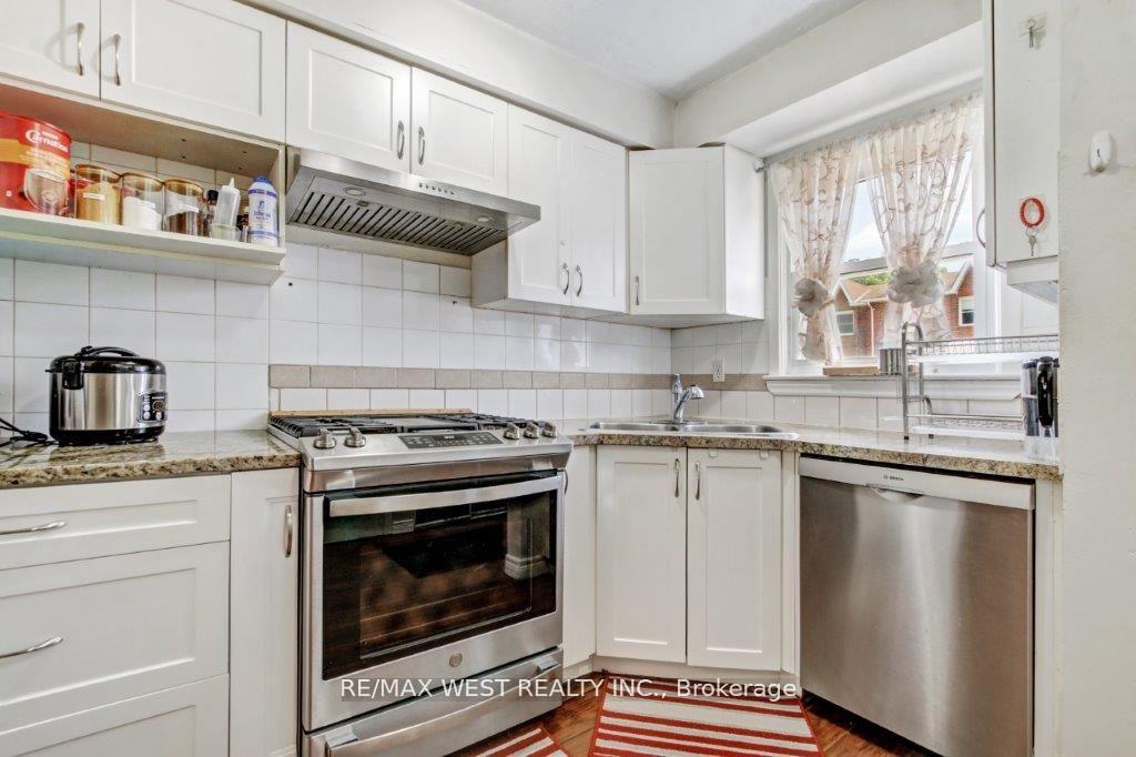 Photo 5 of 1084 Southdale Road E, London, South S — HOMEH