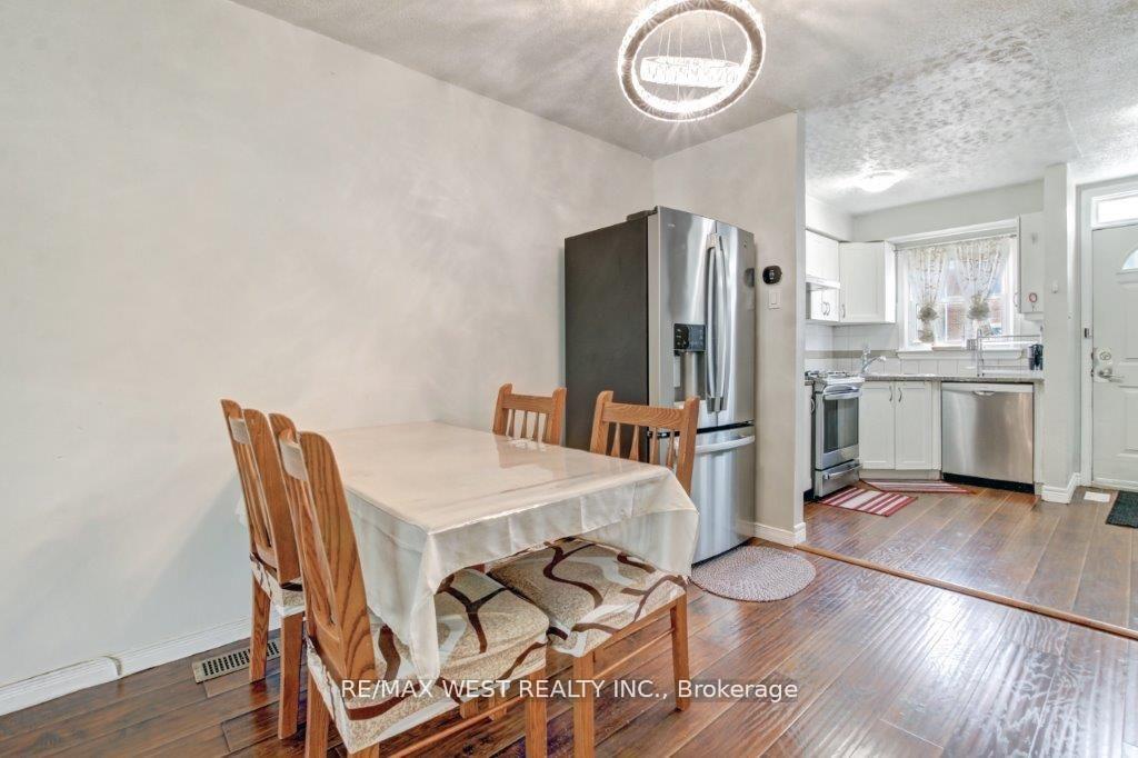 Photo 7 of 1084 Southdale Road E, London, South S — HOMEH