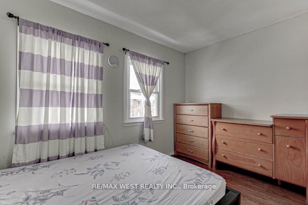 Photo 15 of 1084 Southdale Road E, London, South S — HOMEH