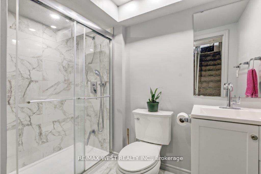 Photo 21 of 1084 Southdale Road E, London, South S — HOMEH