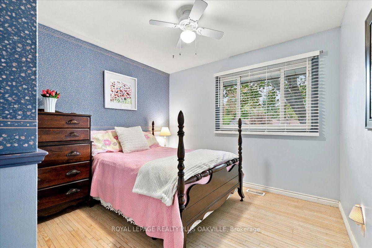 Photo 26 of 462 Evergreen Avenue, Hamilton, Ancaster — HOMEH