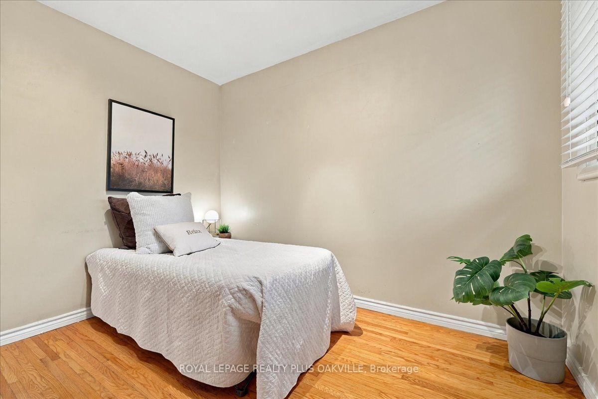 Photo 28 of 462 Evergreen Avenue, Hamilton, Ancaster — HOMEH