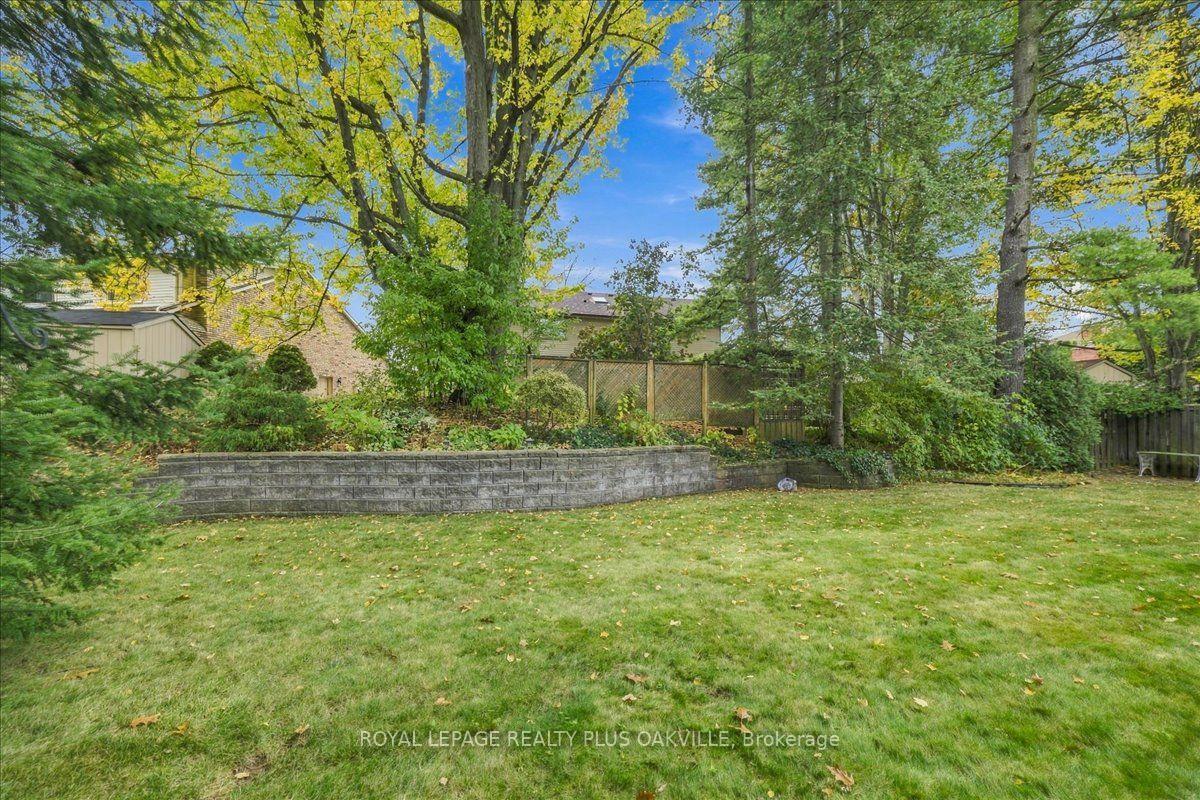 Photo 39 of 462 Evergreen Avenue, Hamilton, Ancaster — HOMEH