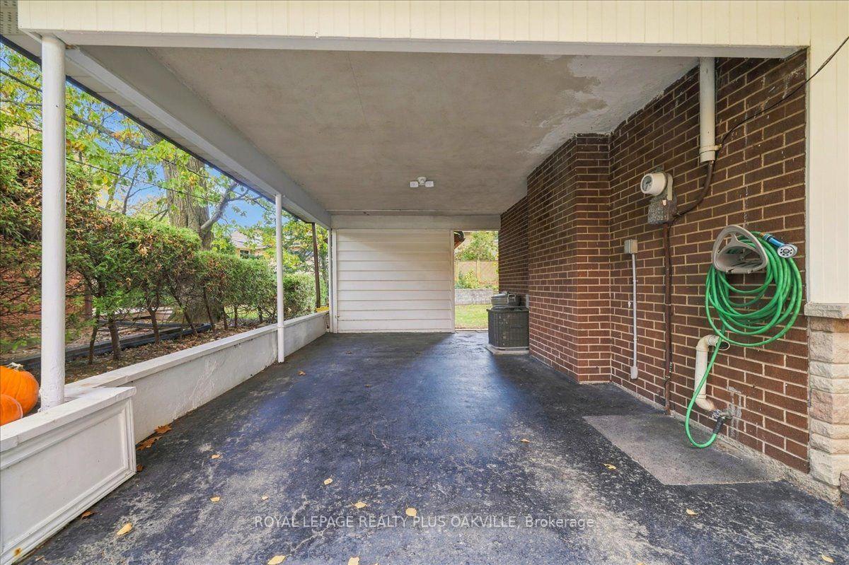 Photo 43 of 462 Evergreen Avenue, Hamilton, Ancaster — HOMEH