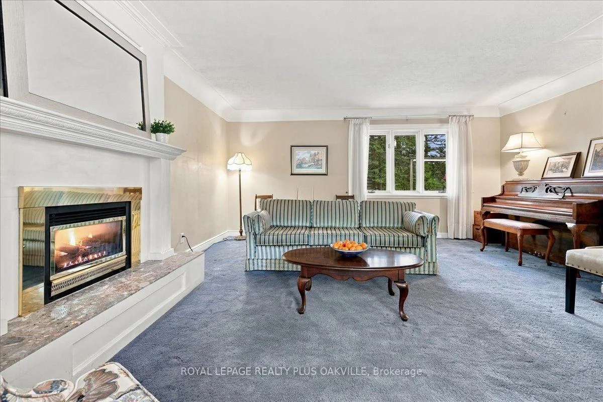 Photo 8 of 462 Evergreen Avenue, Hamilton, Ancaster — HOMEH