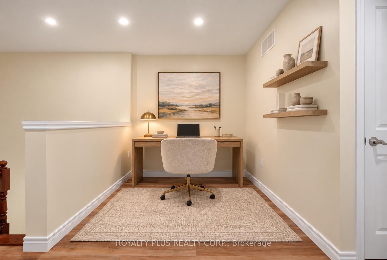 Photo 6 of 116 Echovalley Drive, Hamilton, Stoney Creek Mountain — HOMEH