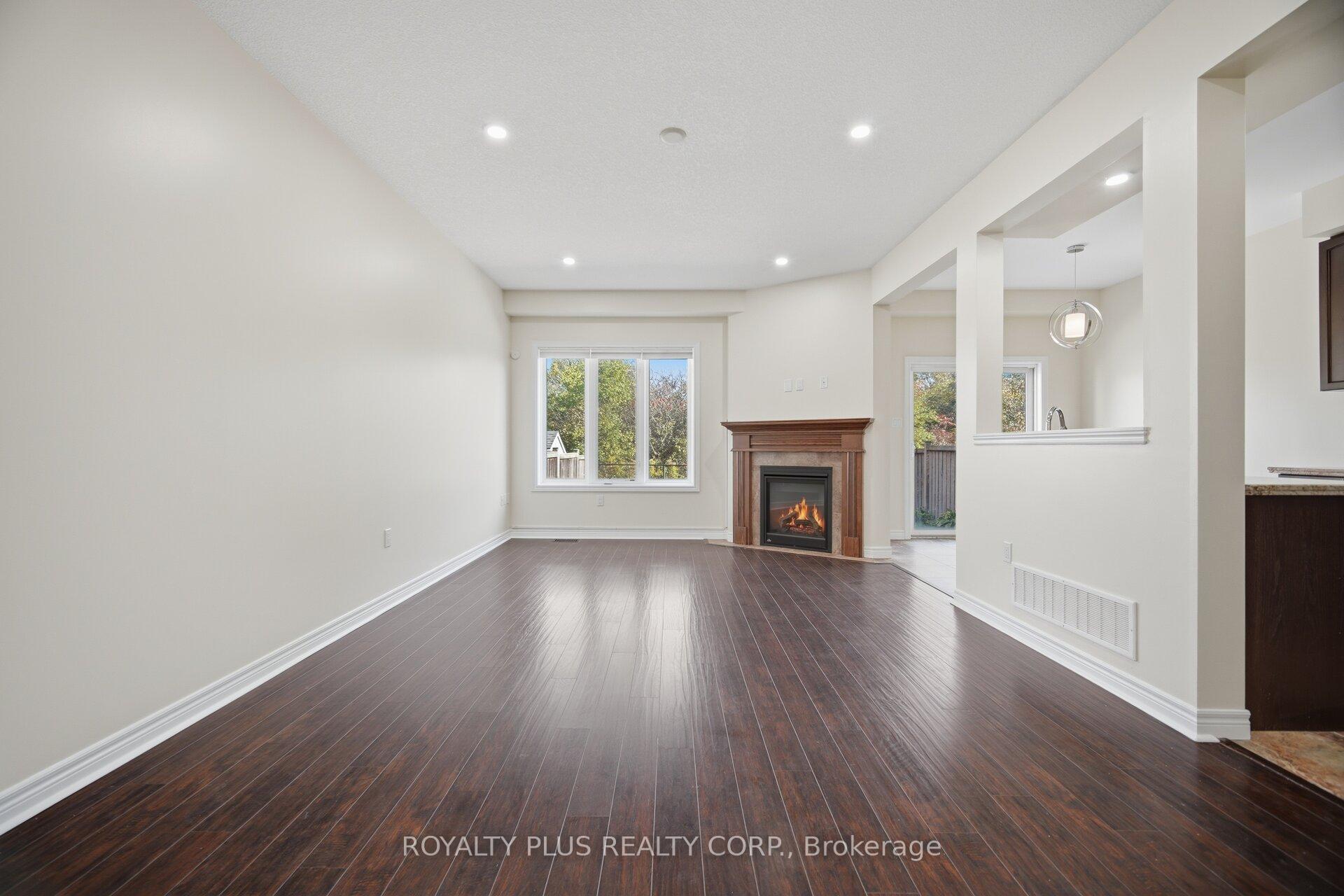Photo 18 of 116 Echovalley Drive, Hamilton, Stoney Creek Mountain — HOMEH