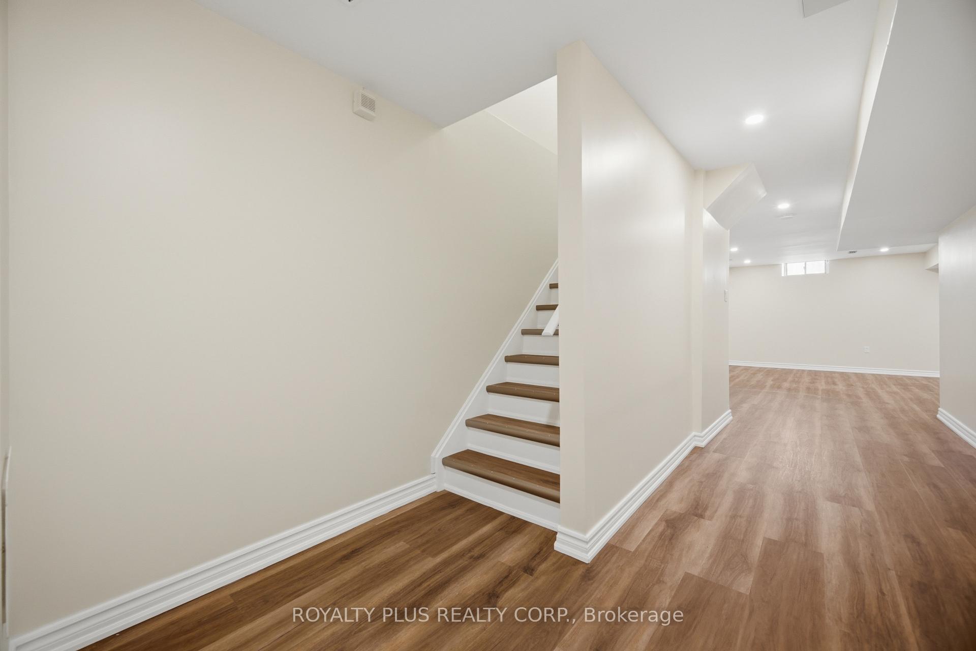 Photo 28 of 116 Echovalley Drive, Hamilton, Stoney Creek Mountain — HOMEH