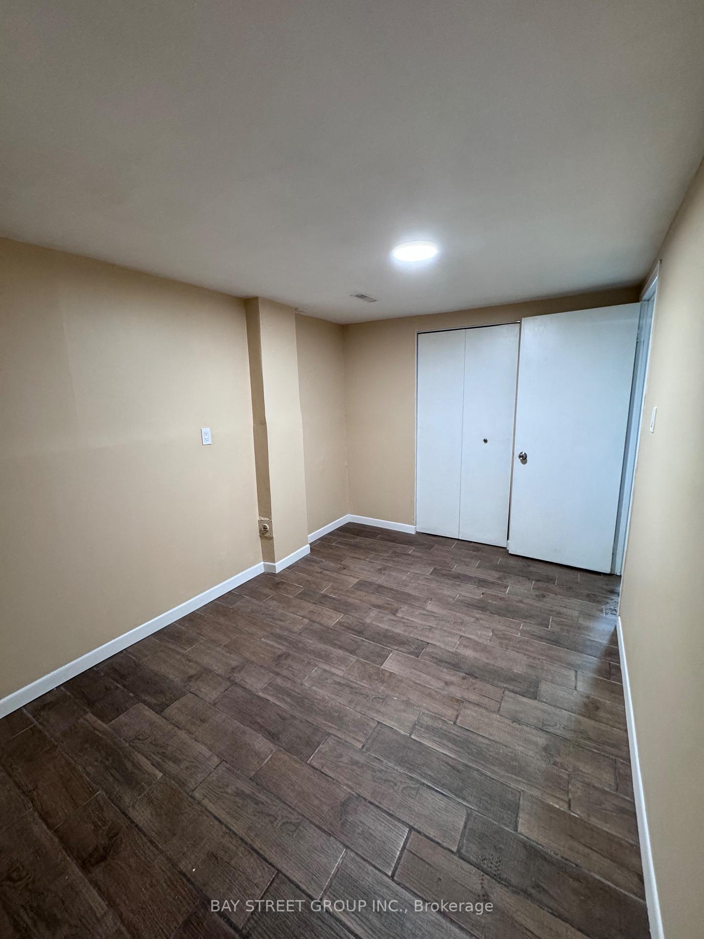 Photo 19 of 20 Edmonton Road, North York, Pleasant View — HOMEH