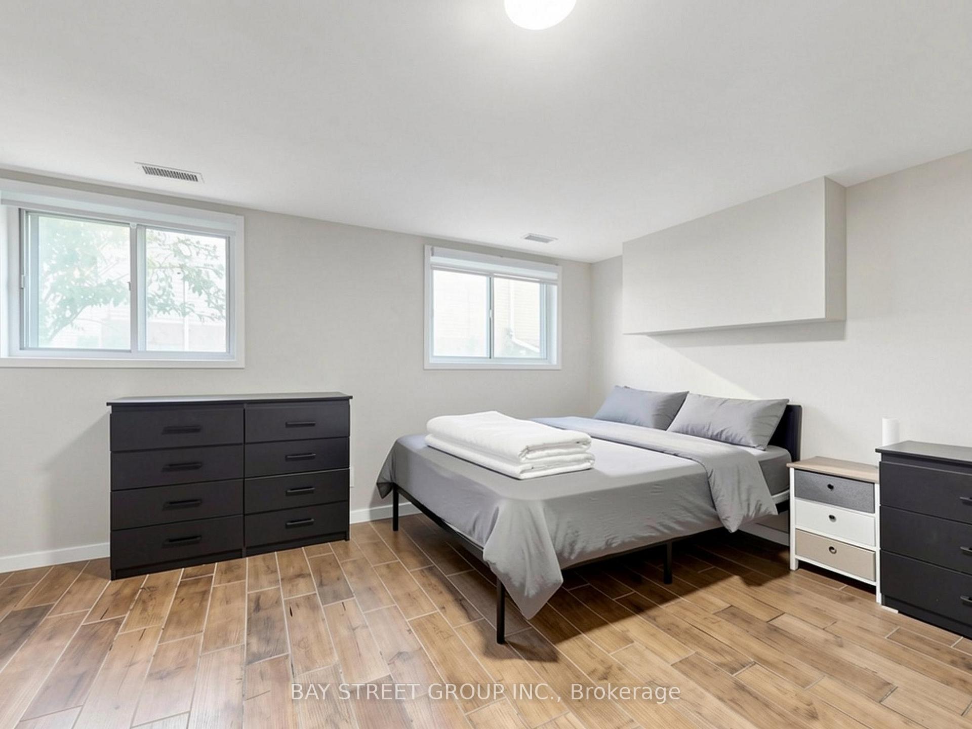Photo 16 of 20 Edmonton Road, North York, Pleasant View — HOMEH