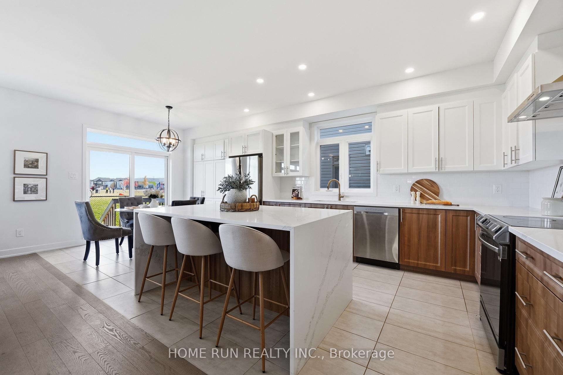 Photo 13 of 35 Andromeda Road, Ottawa, Riverside South/Gloucester Glen — HOMEH