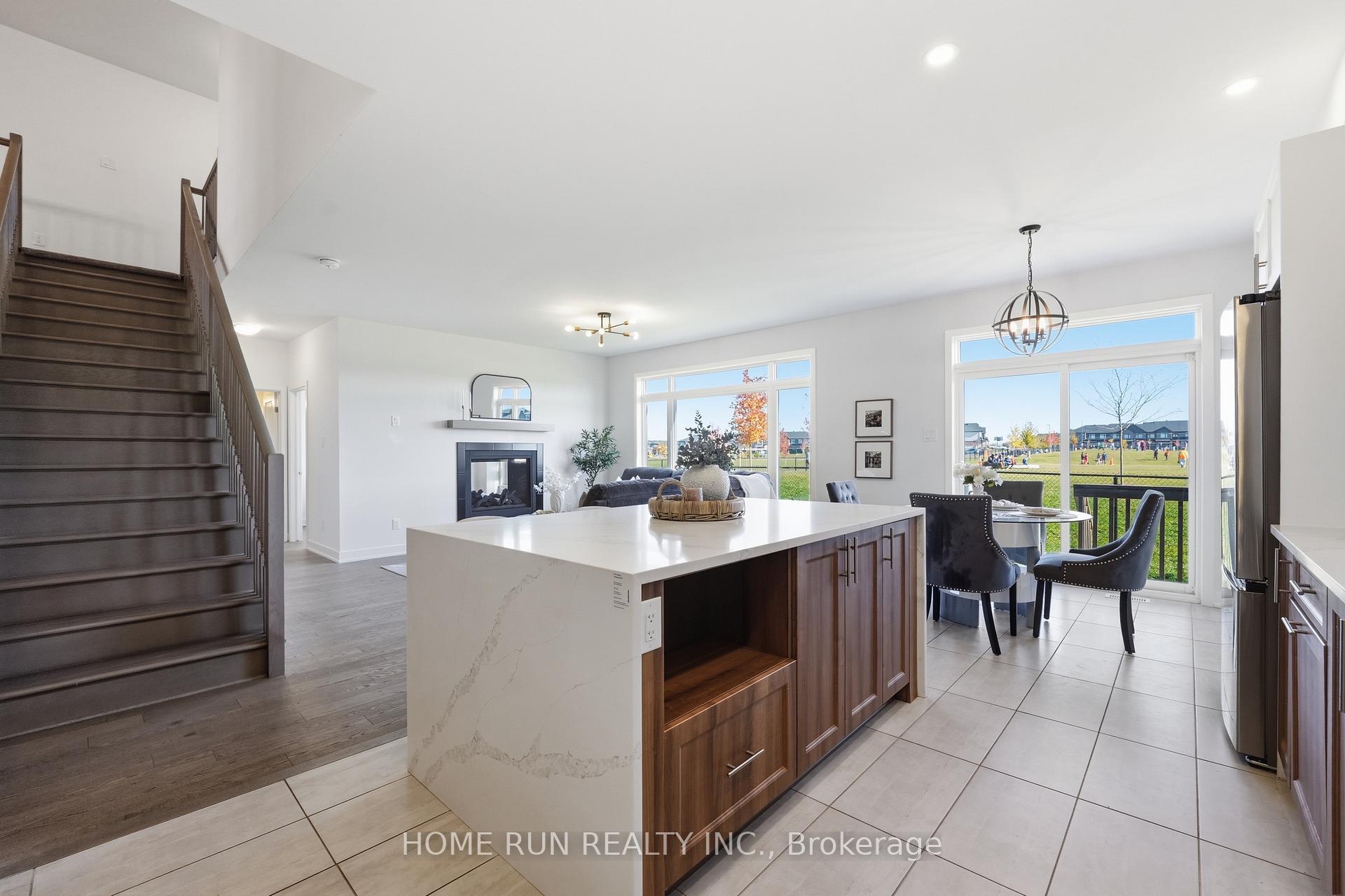 Photo 15 of 35 Andromeda Road, Ottawa, Riverside South/Gloucester Glen — HOMEH