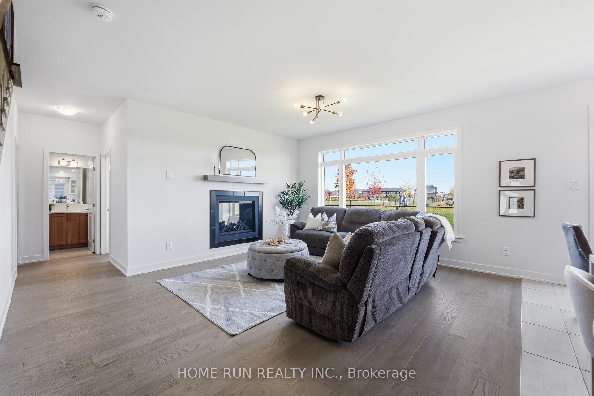 Photo 19 of 35 Andromeda Road, Ottawa, Riverside South/Gloucester Glen — HOMEH