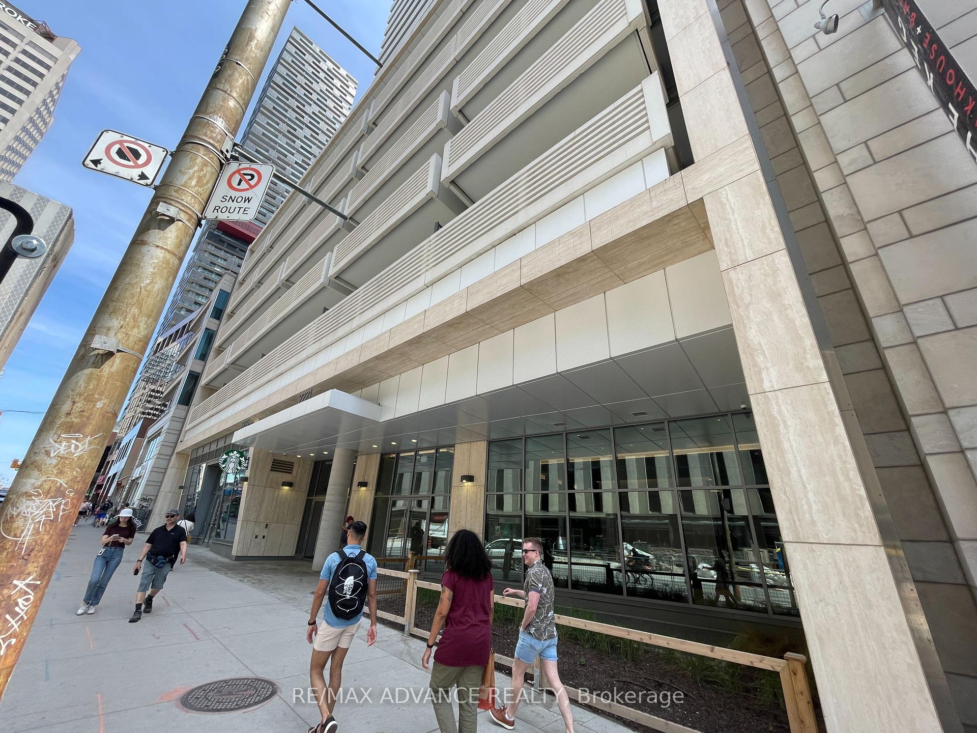 Photo 2 of Unit 3306, 2221 Yonge Street, Toronto, Mount Pleasant West — HOMEH