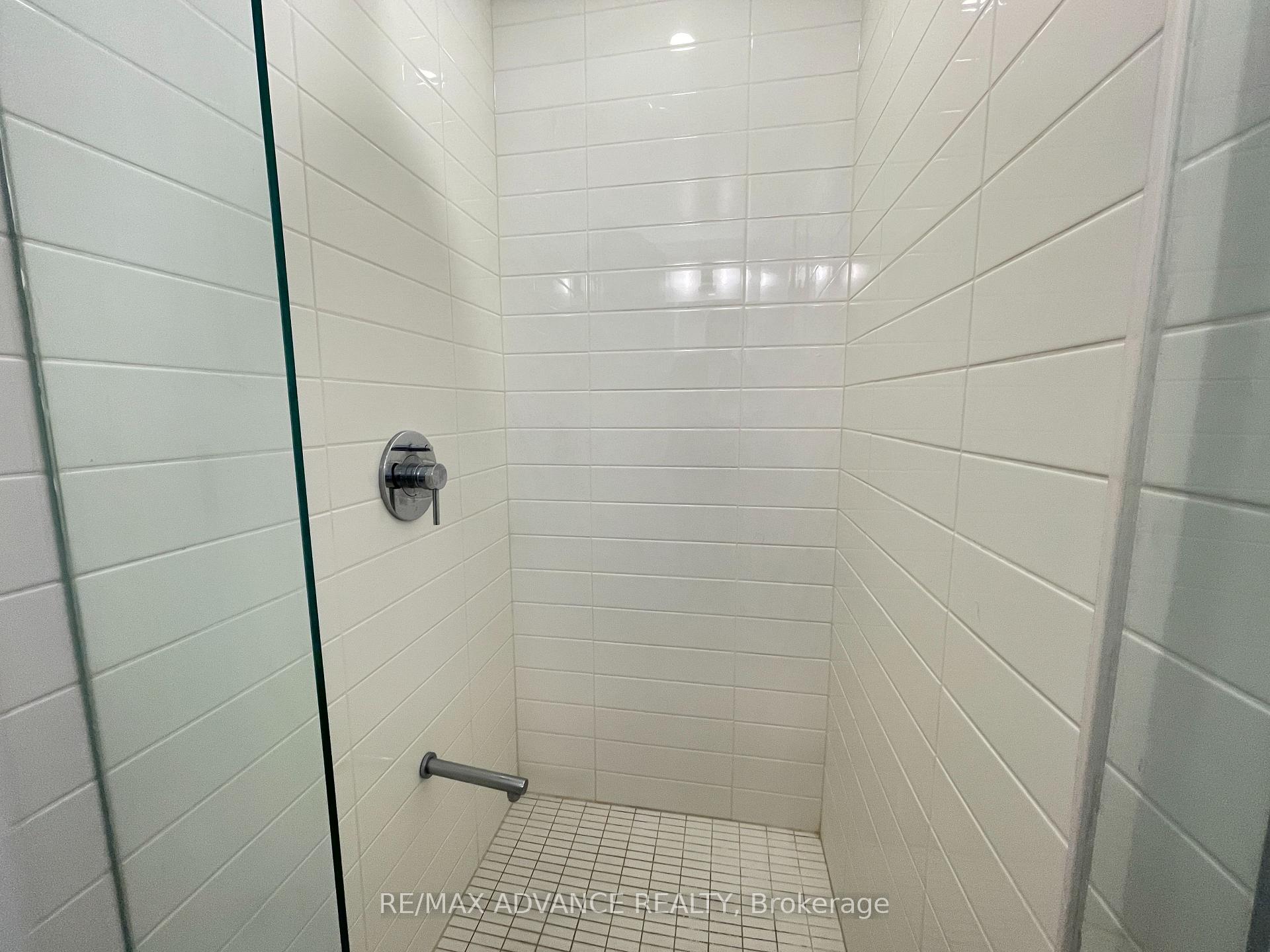 Photo 8 of Unit 3306, 2221 Yonge Street, Toronto, Mount Pleasant West — HOMEH