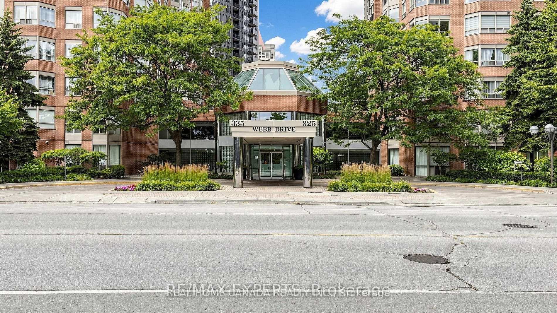 Photo 2 of Unit 602, 325 Webb Drive, Mississauga, City Centre — HOMEH